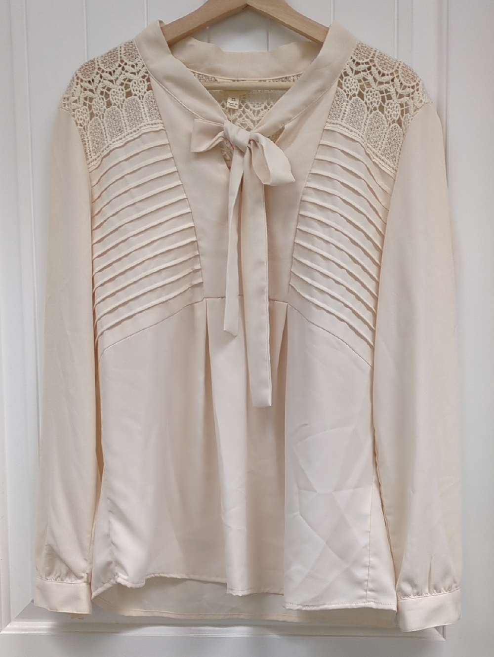 Adiva Cream Bow-Tie Pintuck & Lace Yoke Blouse